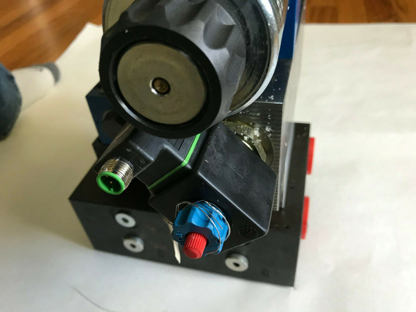 Rexroth R901311968,Ma111641001a,C8406,R901311754 Hydraulic Valve Abm10pn-3,24,Sf