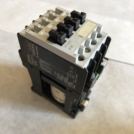 Siemens 3Th3040-0B,24V,3Th30 40E Relay 10Amp 4Pole 4No,24Vdc Coil,Bi