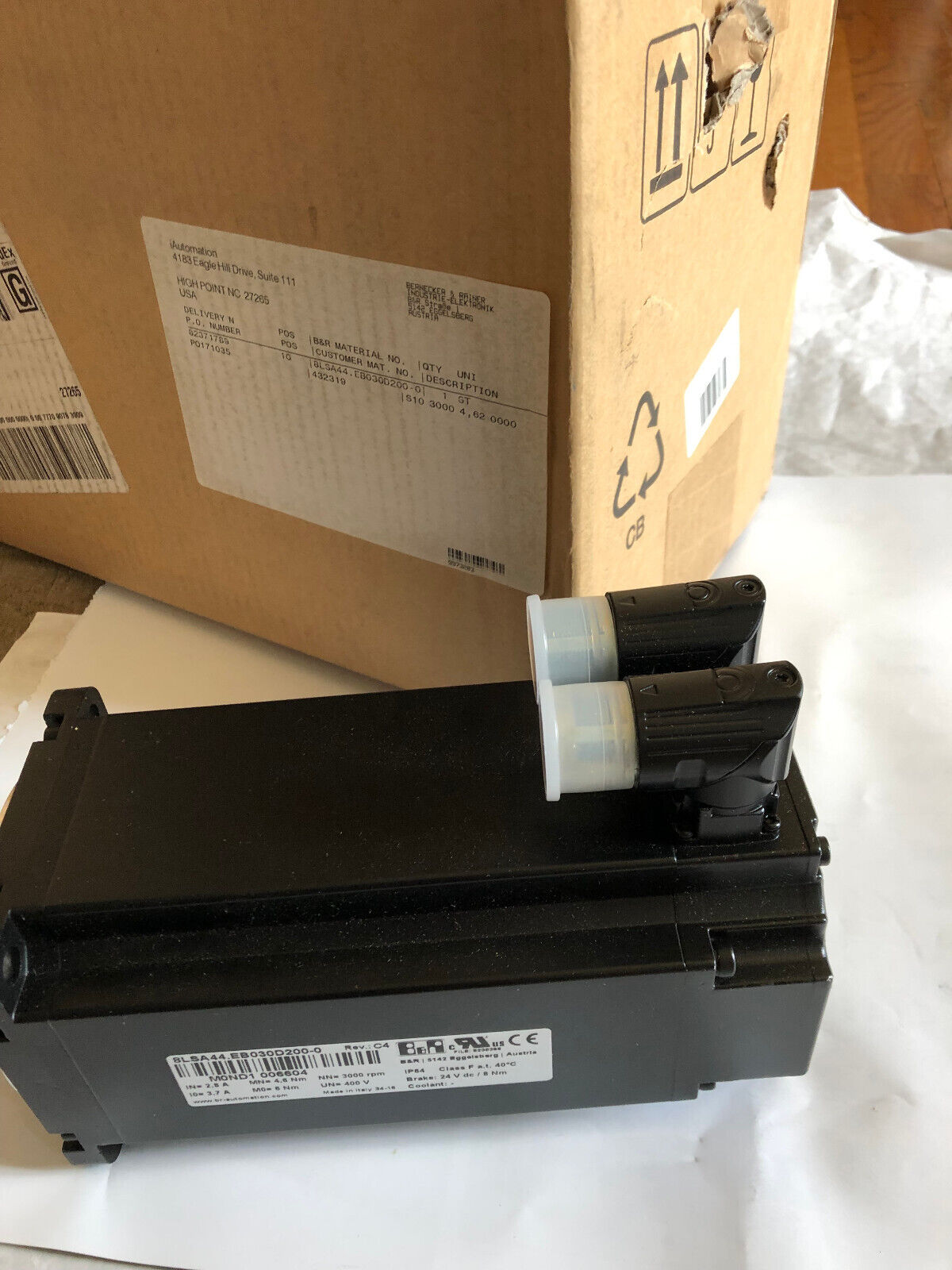 New B&R 8Lsa44.Eb030d200-0 Synchronous Servo Motor,M0nd1,3000Rpm,400V,Aa