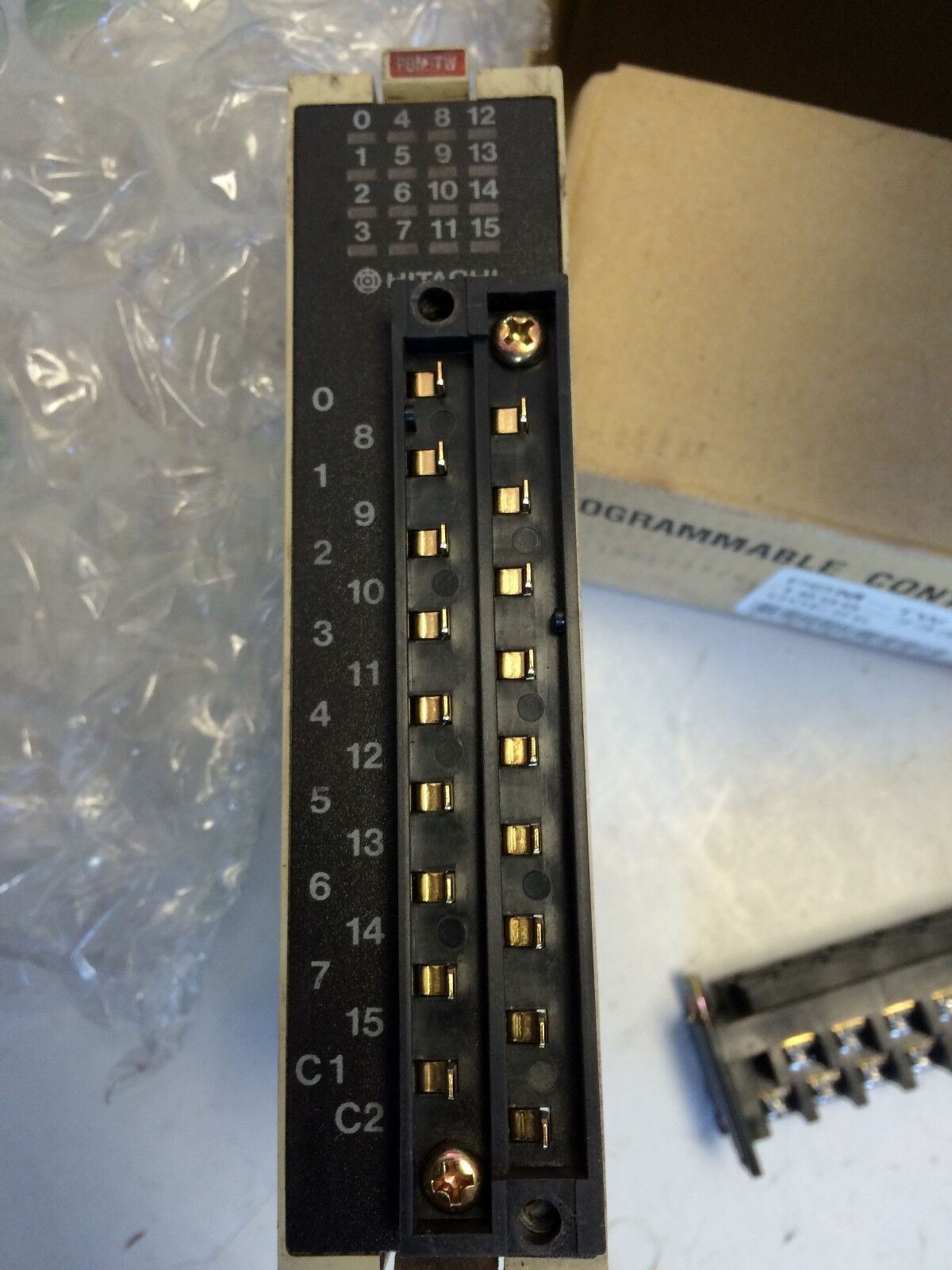 Hitachi 33016135-6, 16Point 24Vdc Sink Transistor H200 Pom-Tw, 1696-7333,Cf