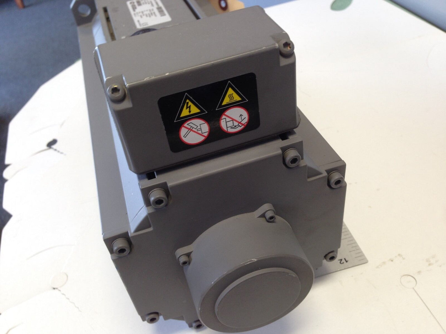 New Control Techniques 142Dsd200caaaa Ac Servo Mo,Dutymax Ds Motor, 147 Vac,Te
