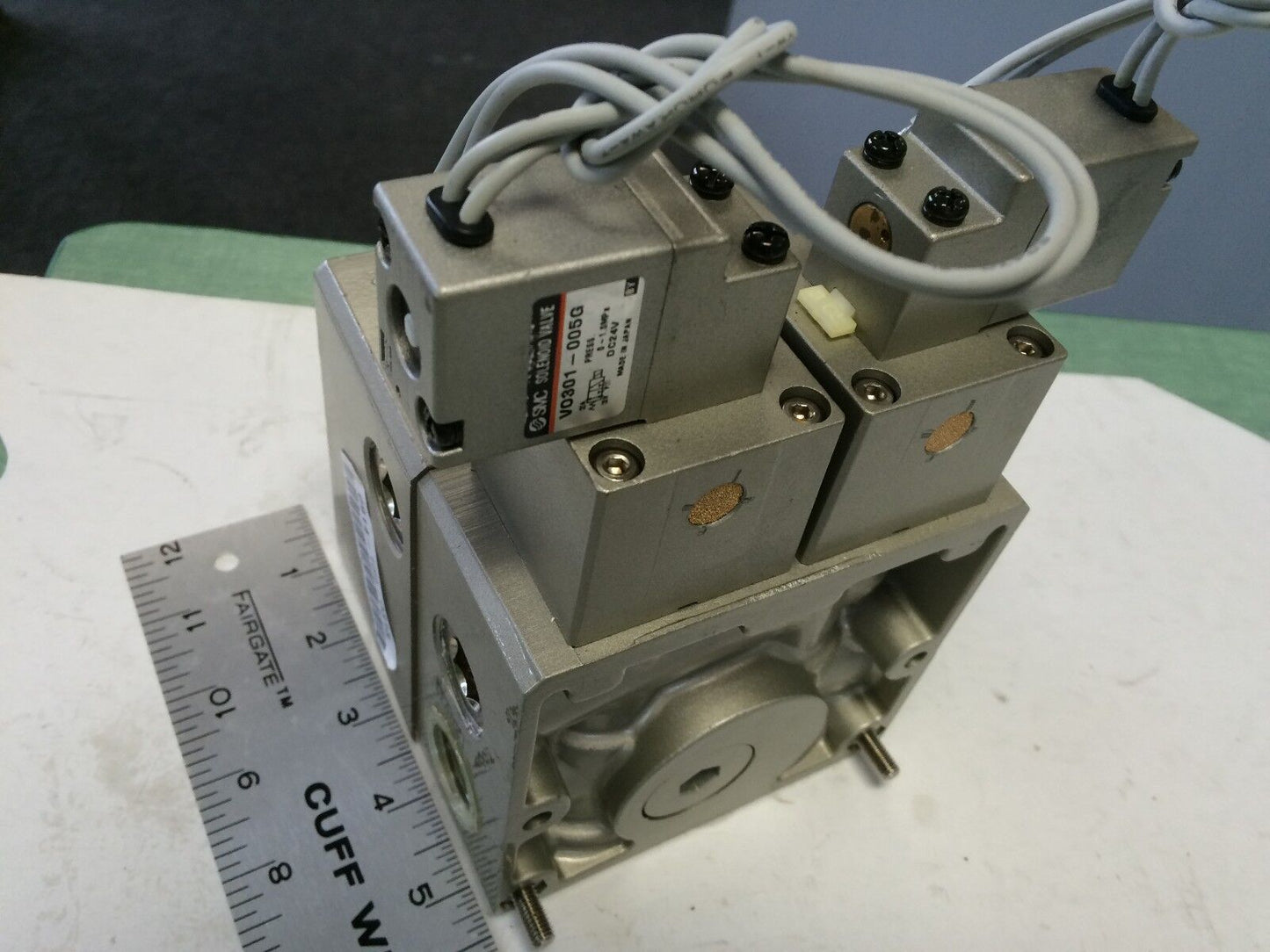 New Smc Ccvl21-5G-S  Valve V0301-005G Dc24v,Bo