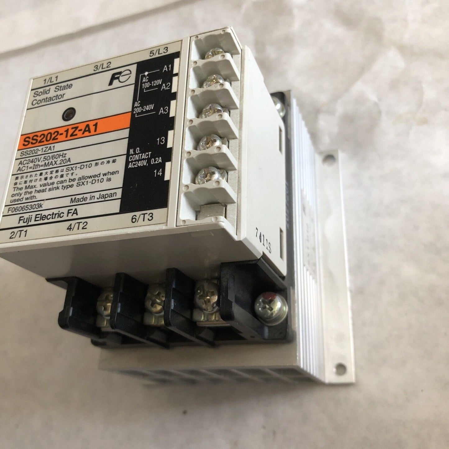 New Fuji Ss202-1Z-A1 Solid State Contactor  Heat Sink Sx1-D10 ,Ed