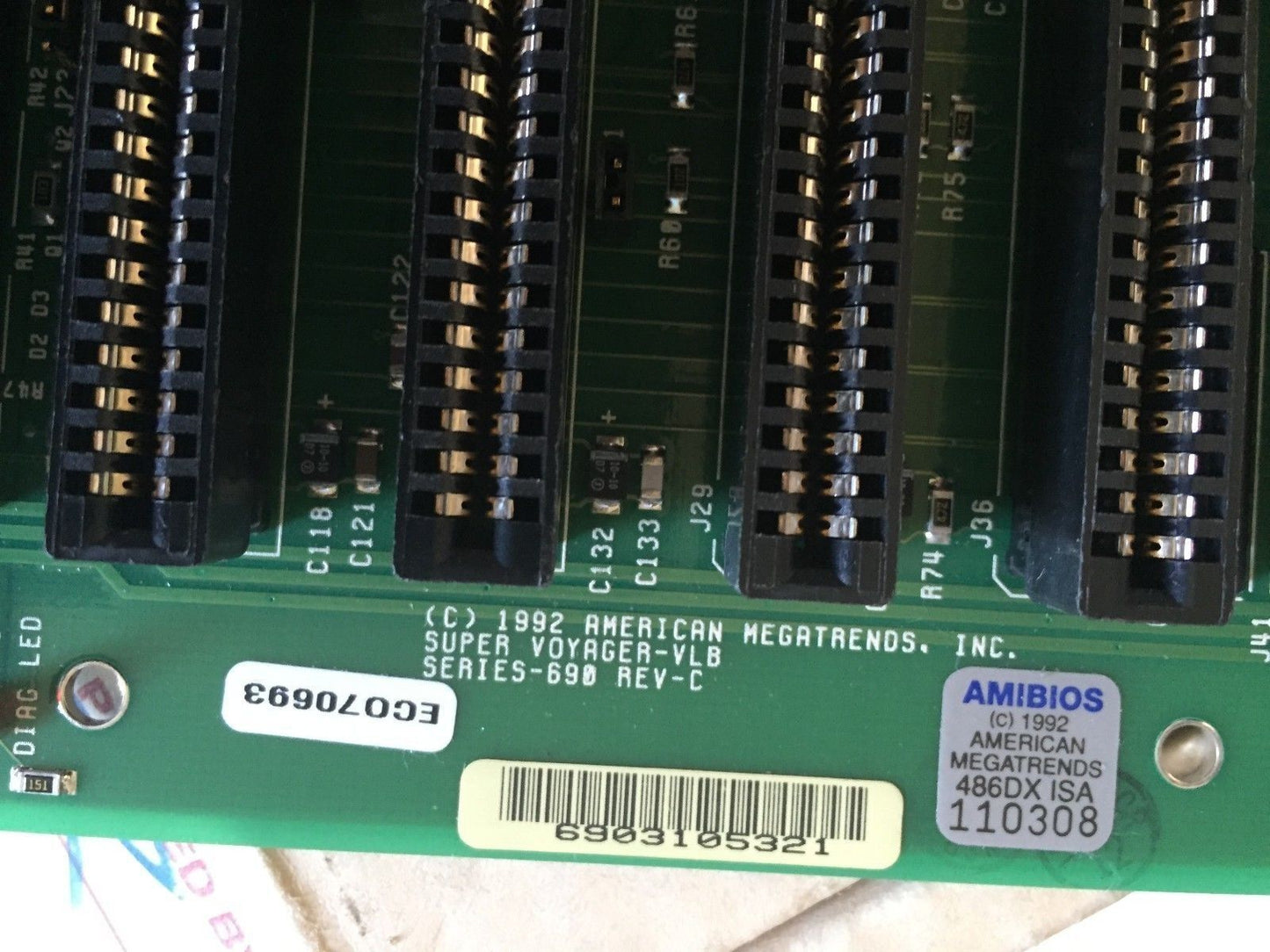 American Megatrends Super Voyager-Vlb,Series-690,Amioatlpp75256 Mother Board,Bd