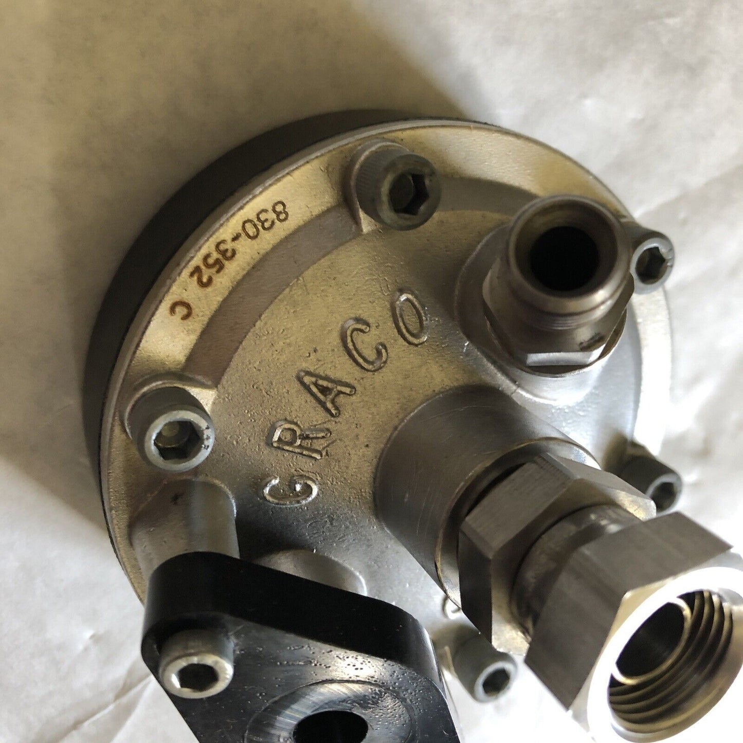 New Graco 830-352 C,Graco 830352 Fluidless Dump Regulator,Ct