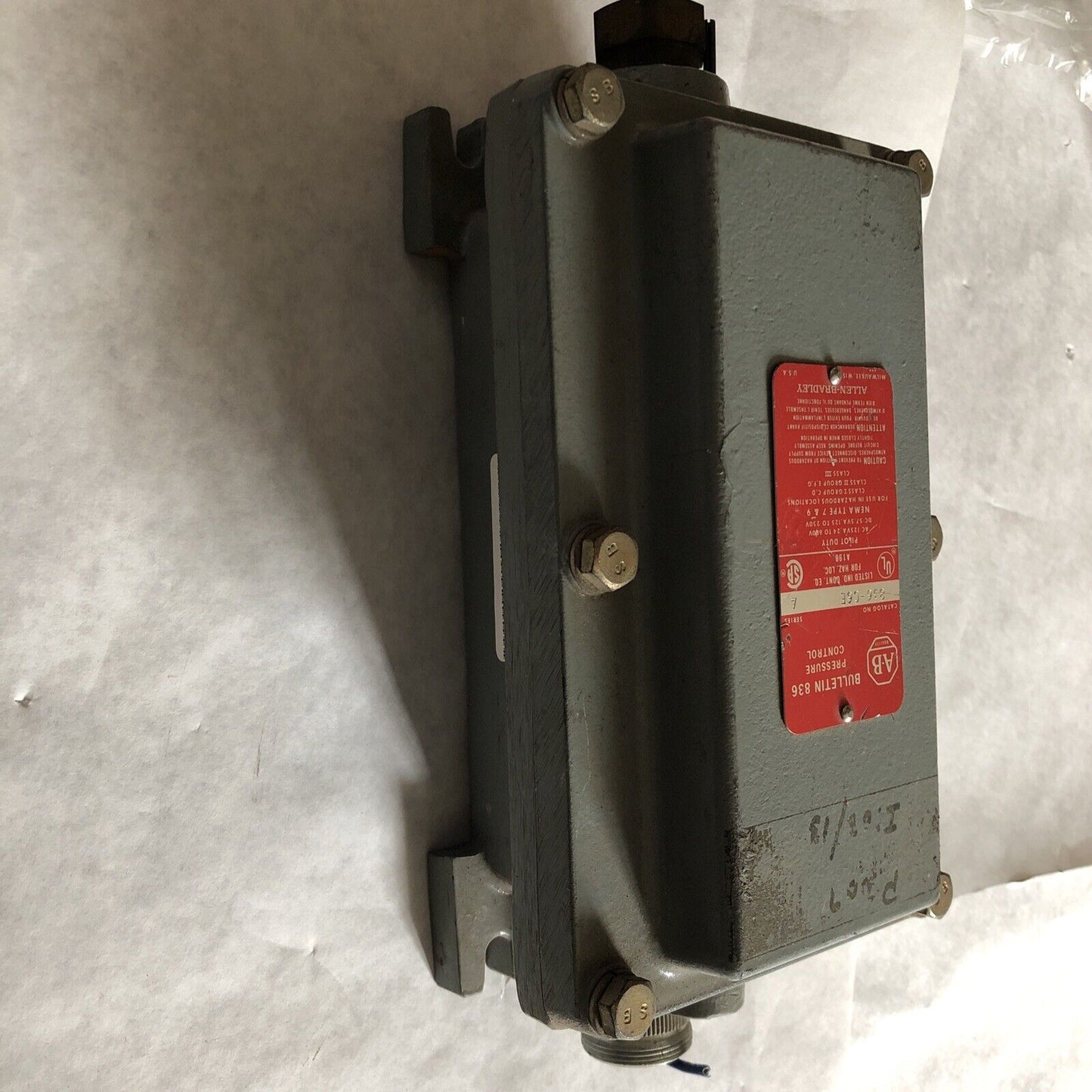 Allen Bradley 836-C6e,Bulletin 836 Pressure Controller,Eb
