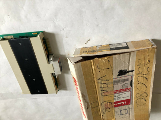 Honeywell 621-2201,056 - 0025610,621 Output Module Isolated 230Vac 6Pt,Dg,Er