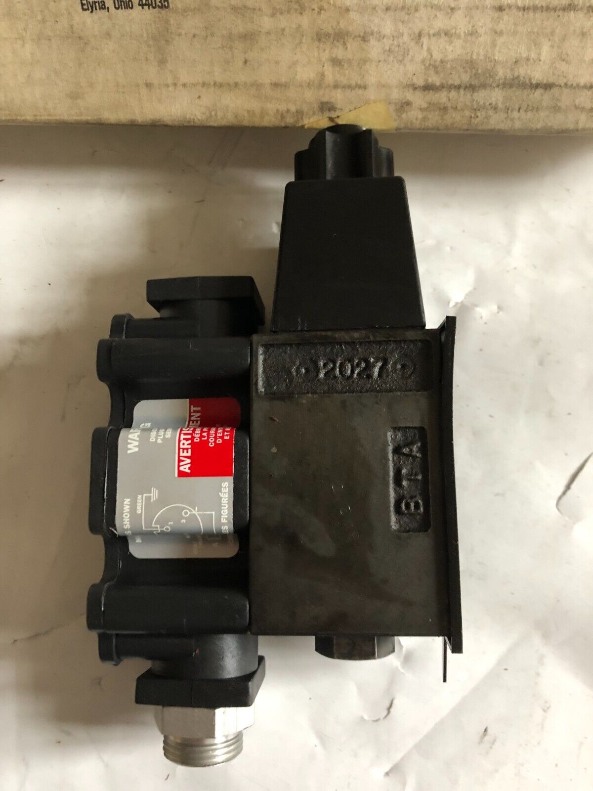 New Parker Hannifin D1vw1f6vy 70,D1vw1f6vy-70 Directional Control Valve,Bt