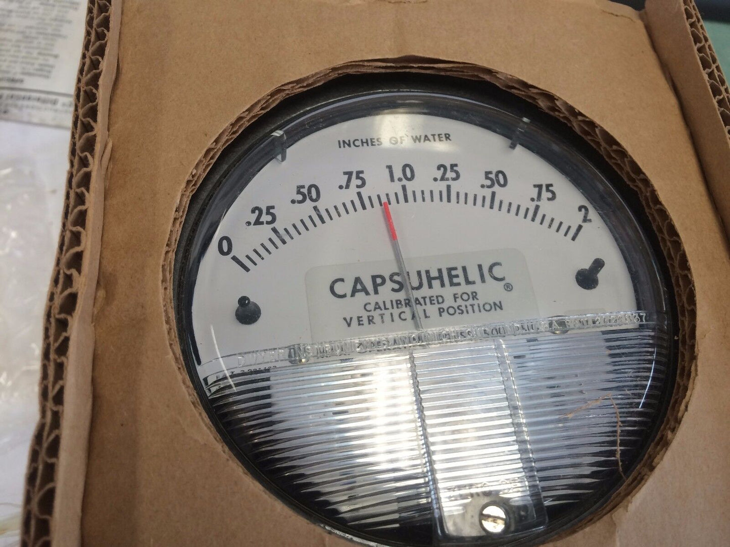 New Dwyer 4002,2”,En F579 7958 P 2  Capsuhelic Differential Pressure Gage,Eb