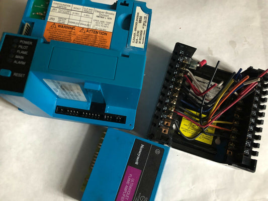 Cleaver Brooks 833-2718 Rm7800l1079,833-2730,833-2725,R7849a 1023 Ultraviolet,Tl