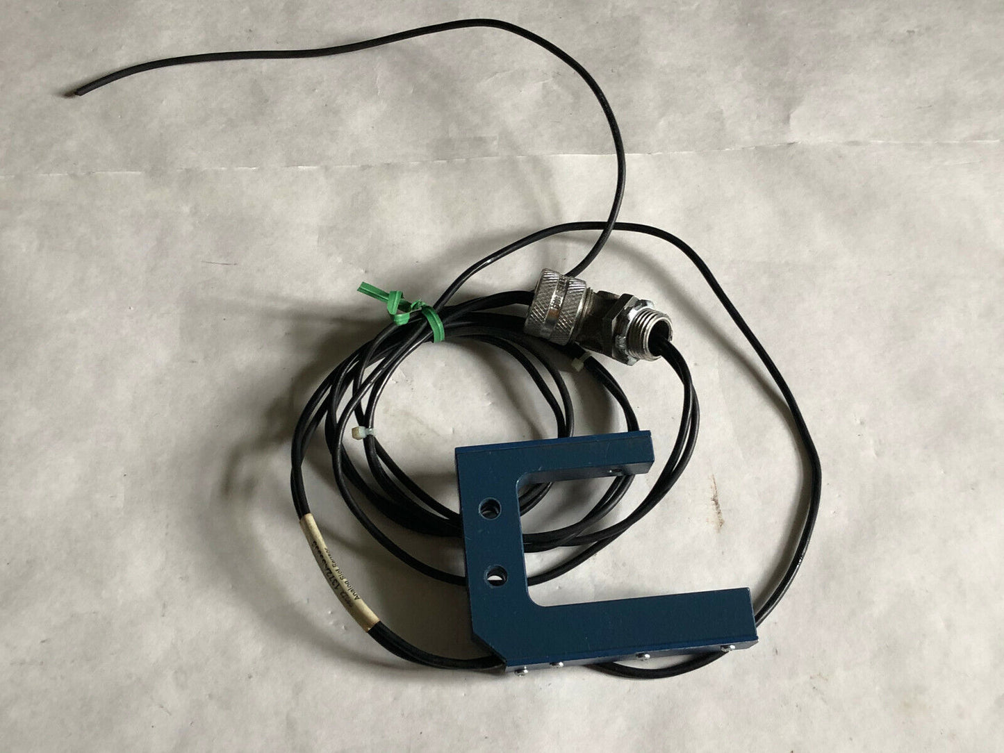 Cutler-Hammer 1372As3335 Eaton Photoelectric Analog Slot Sensor,Si