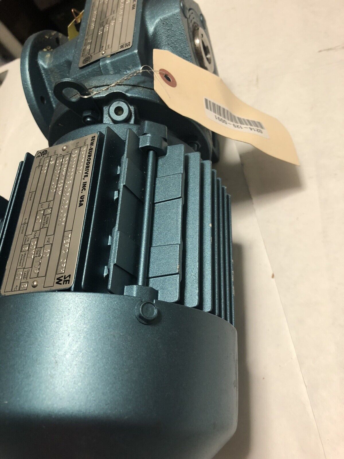 New Sew-Eurodrive Saf37dt71d4 Ac Gearmotor,19.89:1 Ratio,Dft71d4,K19,Ey