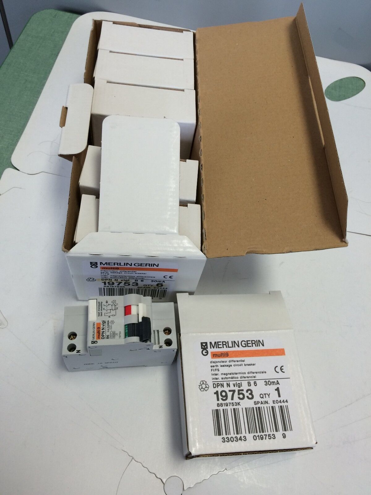 New Merlin Gerin Multi 9 ,Dpn-N Vigi B6 30Ma 19753 Current Breaker,Fe,Bn