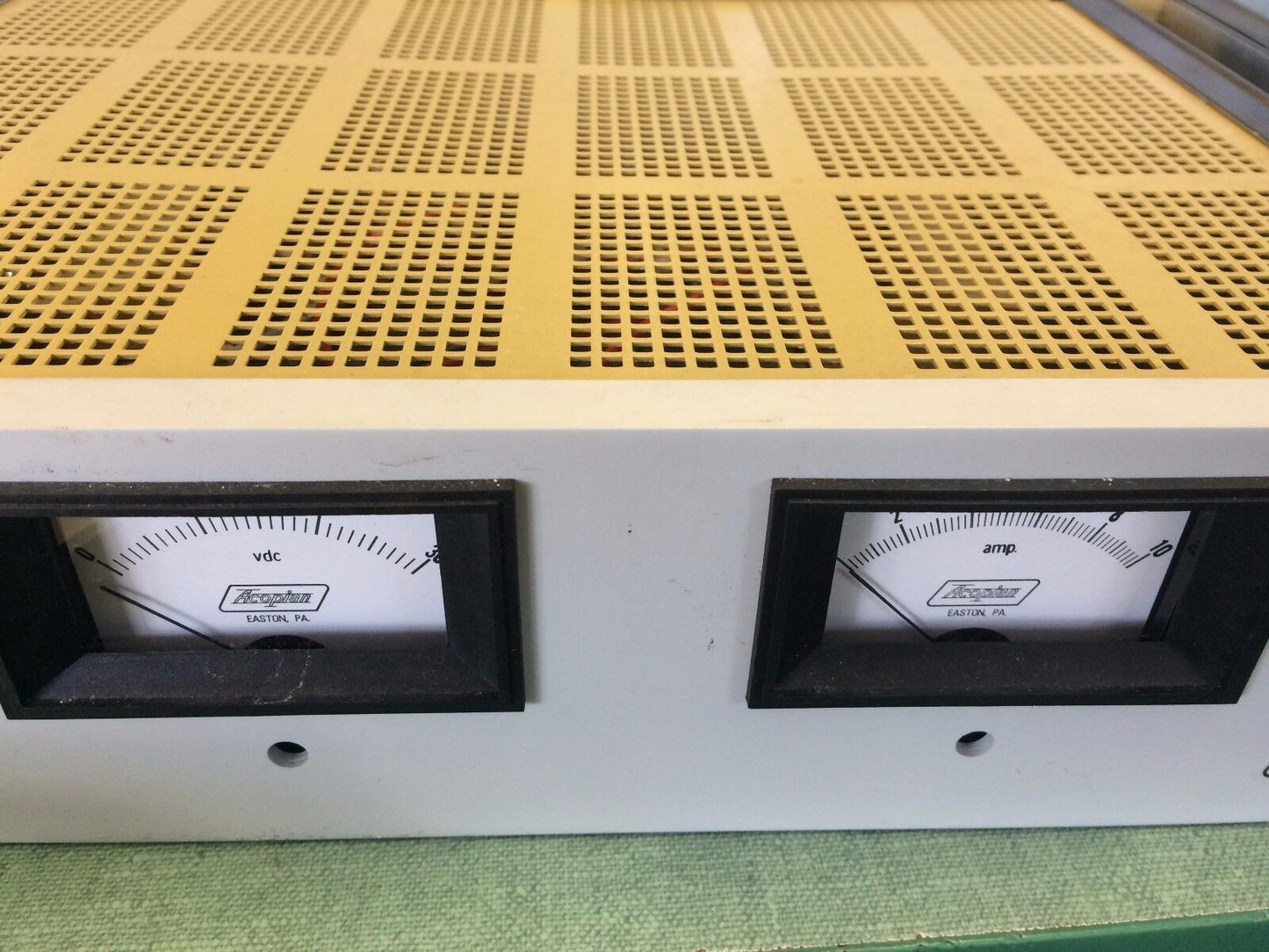 Acopian 24Pt10afhm-230 Regulated Power Supply, 3 Amp, 250 V,Cw