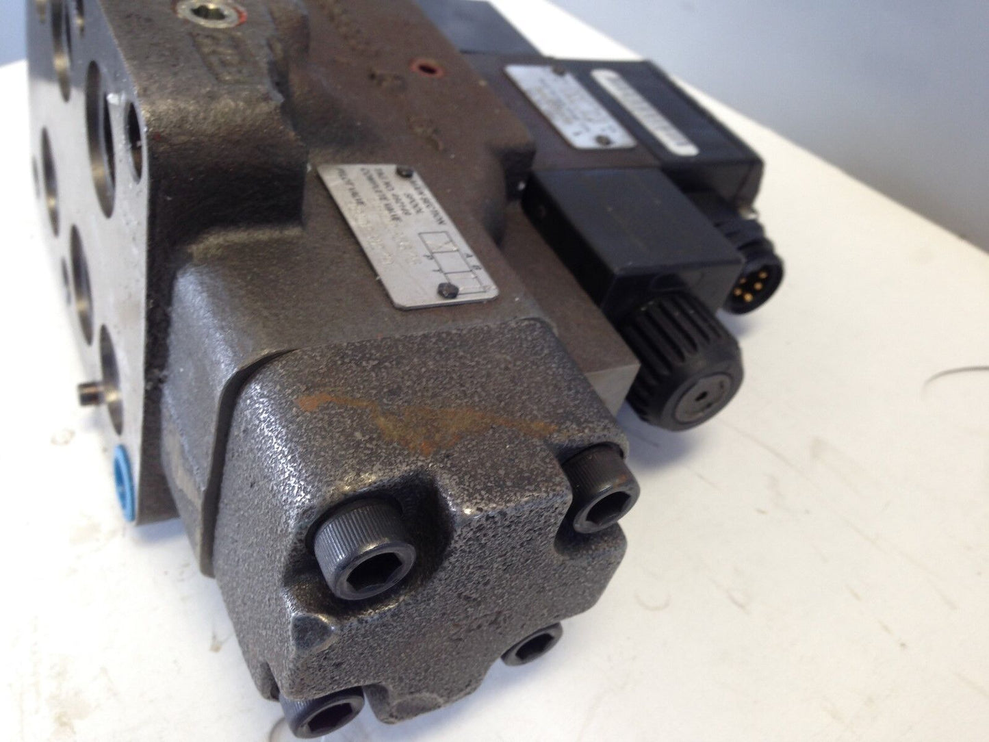 New Bosch 081Wv25p1v320pyke115/60D51/55, 9810231279,9810235675,222387 Valve,Ta