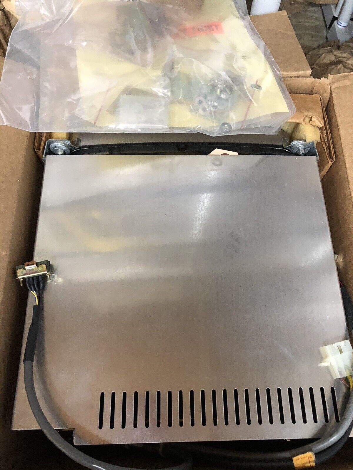 New Teleline 26812Ma570,11" Color Crt Video Monitor,240Vac,75W,1.2-0.5A,Dl
