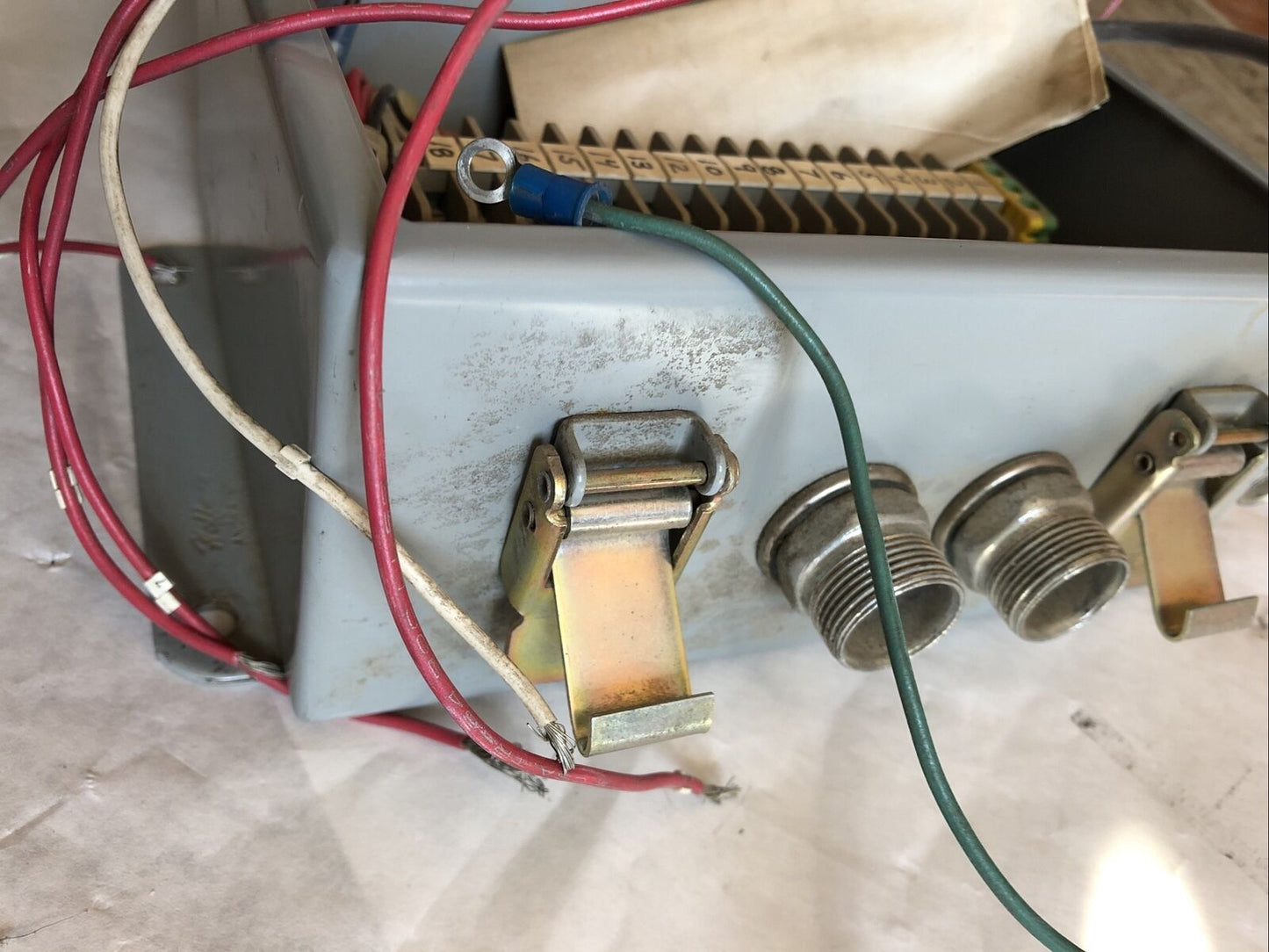 Hoffman A-806Chqr Electrical Enclosure, Honeywell A806chqr Controller,Bs
