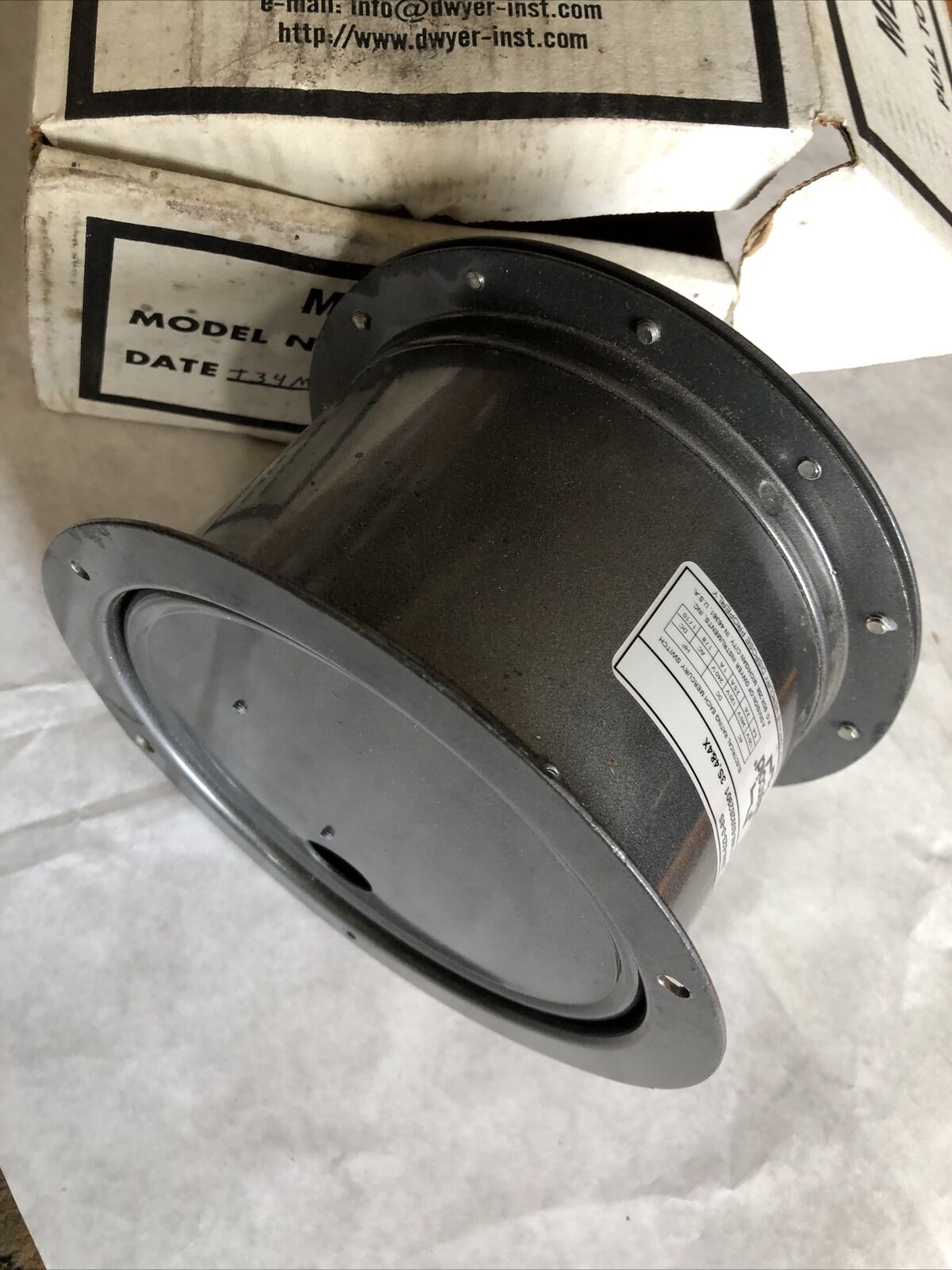 New Dwyer  Bbw-523-3-8S Pressure Switch Differential Dual Tubes,Bb