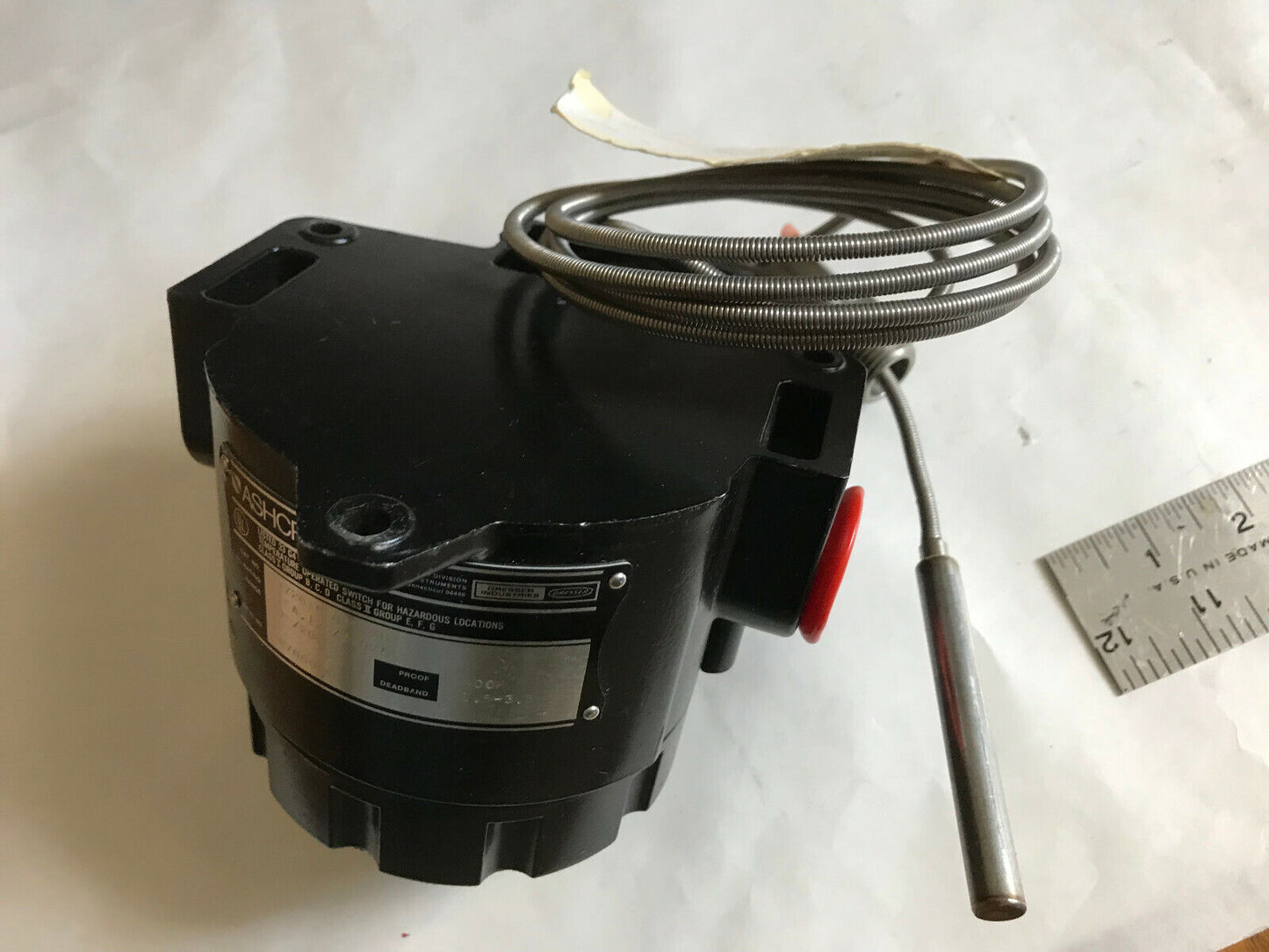 New Ashcroft Dresser T720t05030 Xbx 3/4" Temperature Operated Switch 400F 15A,Eu