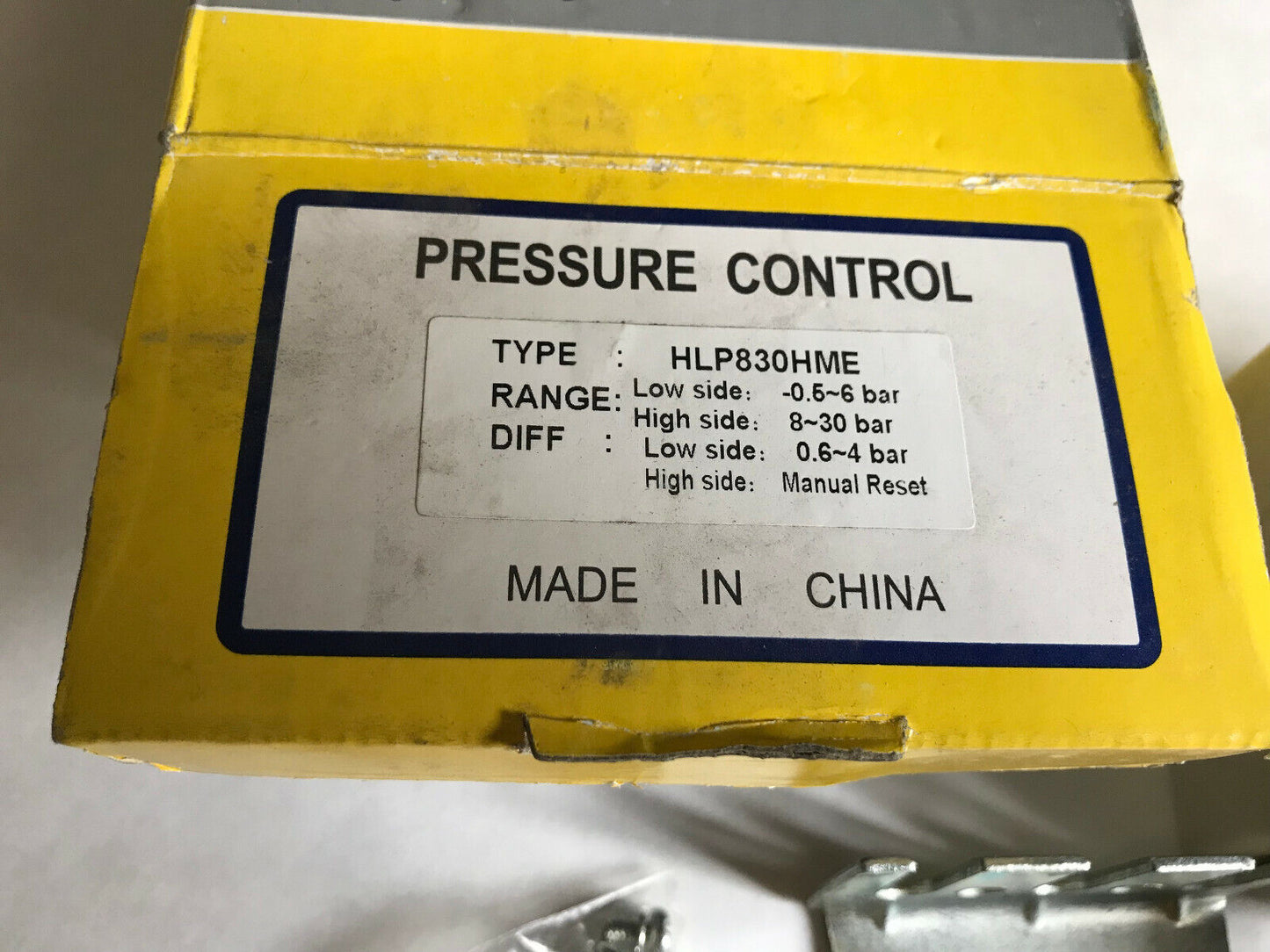 New Hexhou Hlp830hme Dual Pressure Controller Low Side=-0.6-6Bar, High=8-30,Sn