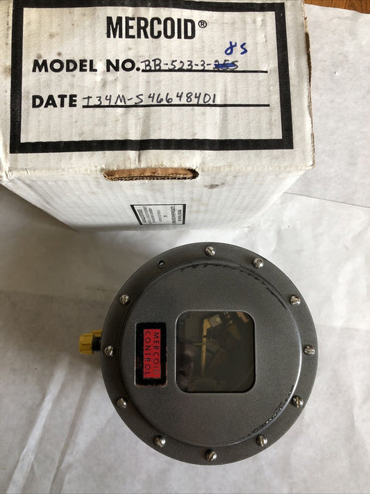 New Dwyer  Bbw-523-3-8S Pressure Switch Differential Dual Tubes,Bb
