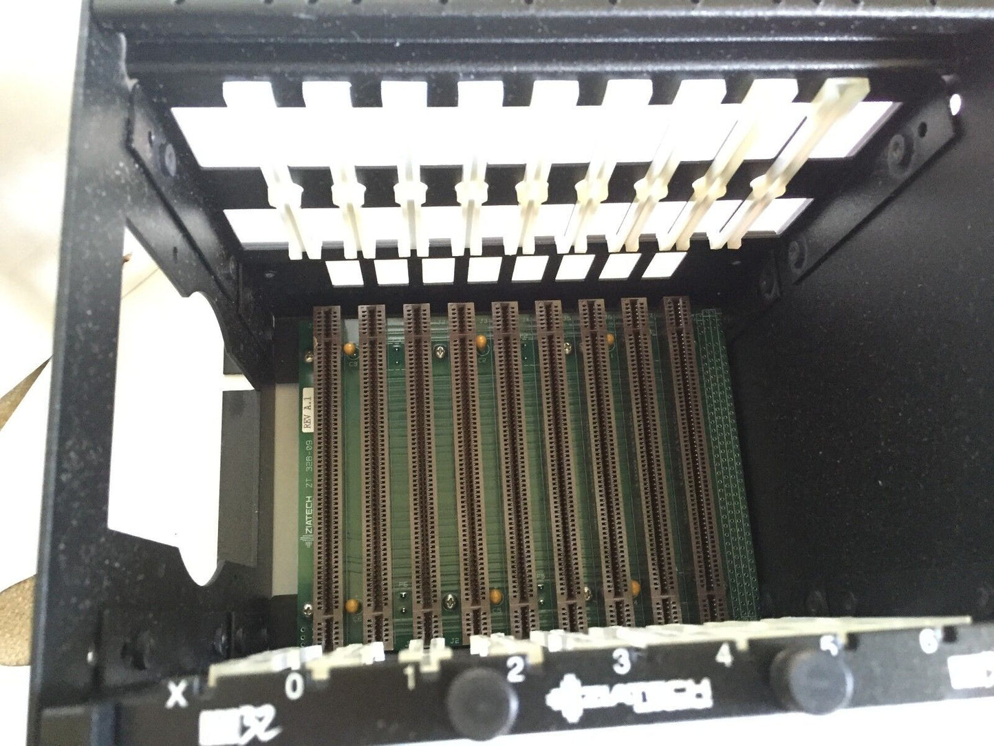 New Ziatech Zt 200-09Wp0f0-A,Zt 200 Embedded Computer Cage 9 Slot Std32,Ap