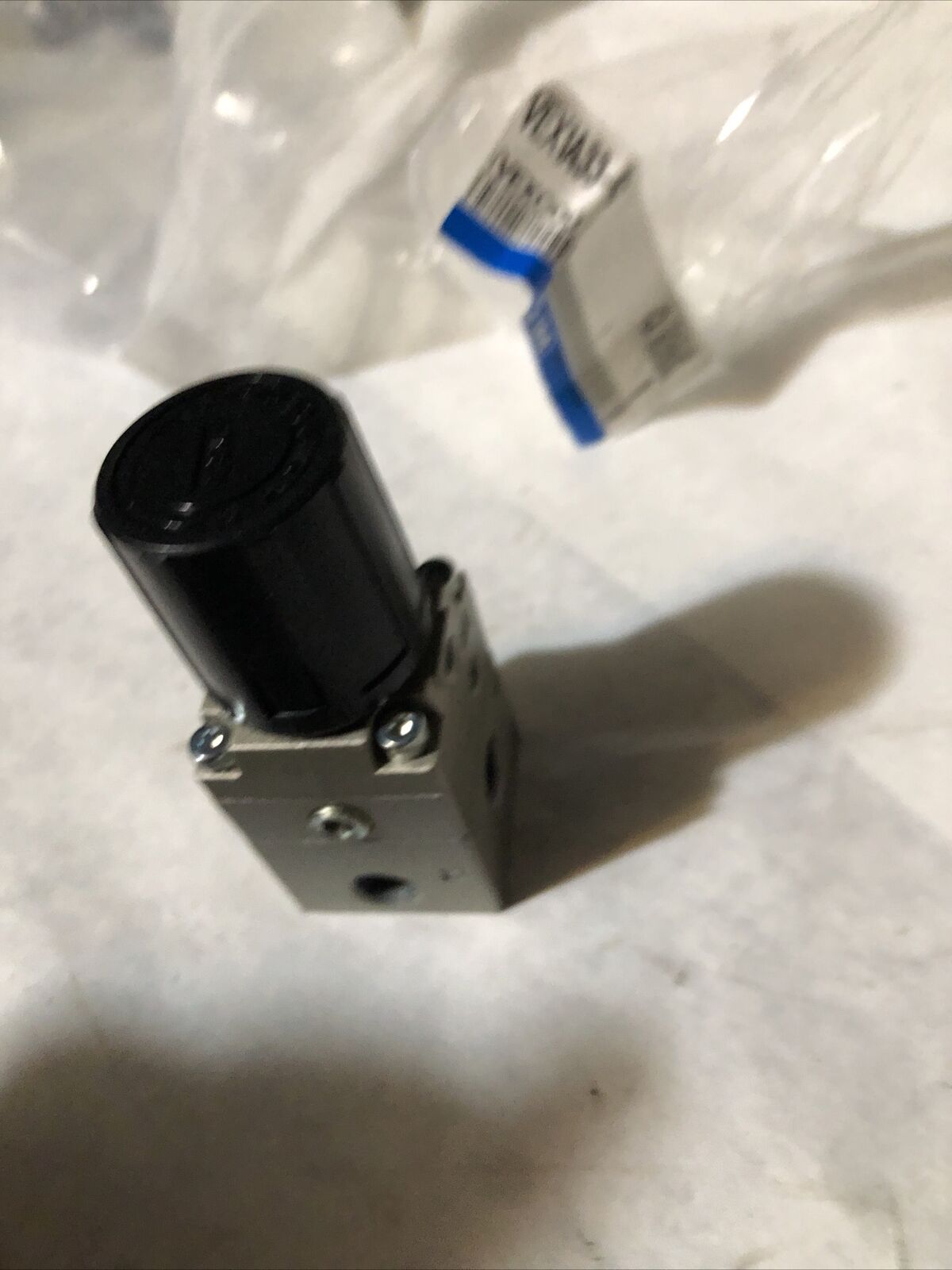 New Smc  Vex1a33,  Vex1a33-01 Precision Pneumatic Regulator, 1.0Mpa, 1/8"Npt,Br