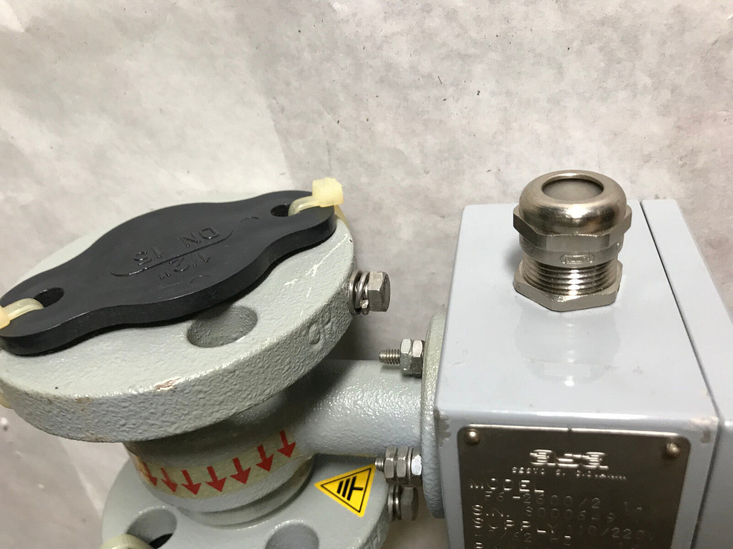 New 1/2" Dn 15 Asa If6-2600/2 1An Flow Control  110/220V 14W Ip65 16Bar 130C,Ag