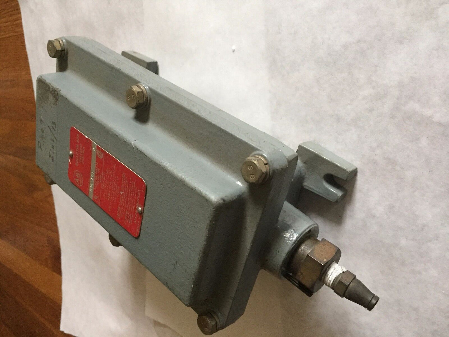 Allen Bradley 836-C6e,Bulletin 836 Pressure Controller,Eb