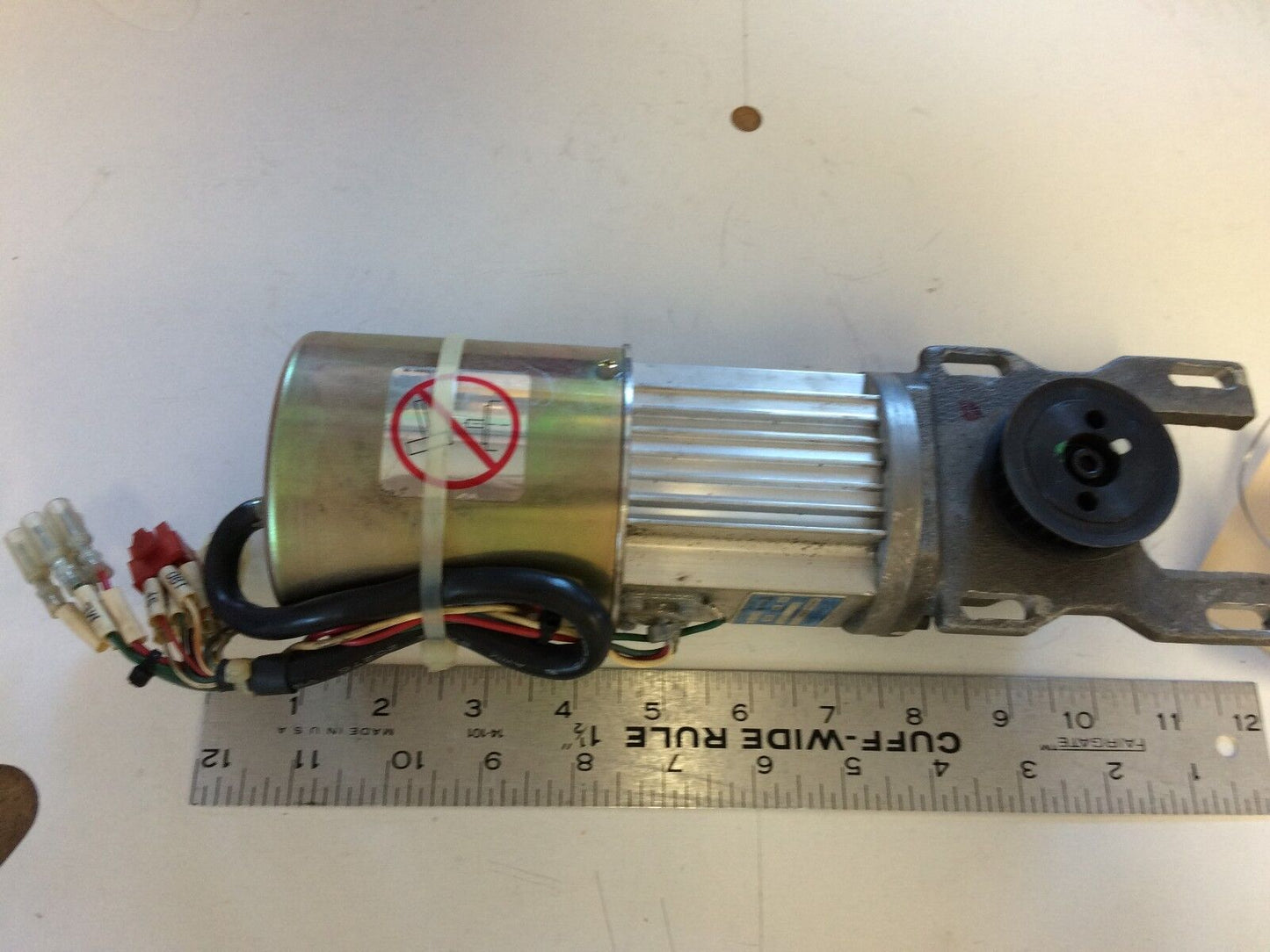 Yaskawa Usarem-Oiyr4i,Yaskawa Usarem-01Yr41 Ac Servo Motor,110 W,Rpm 3000,Bg