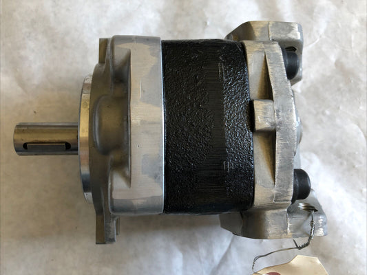 New Kyb 8526031 9L0813 Forklift Hydrraulic Gear Pump ,En