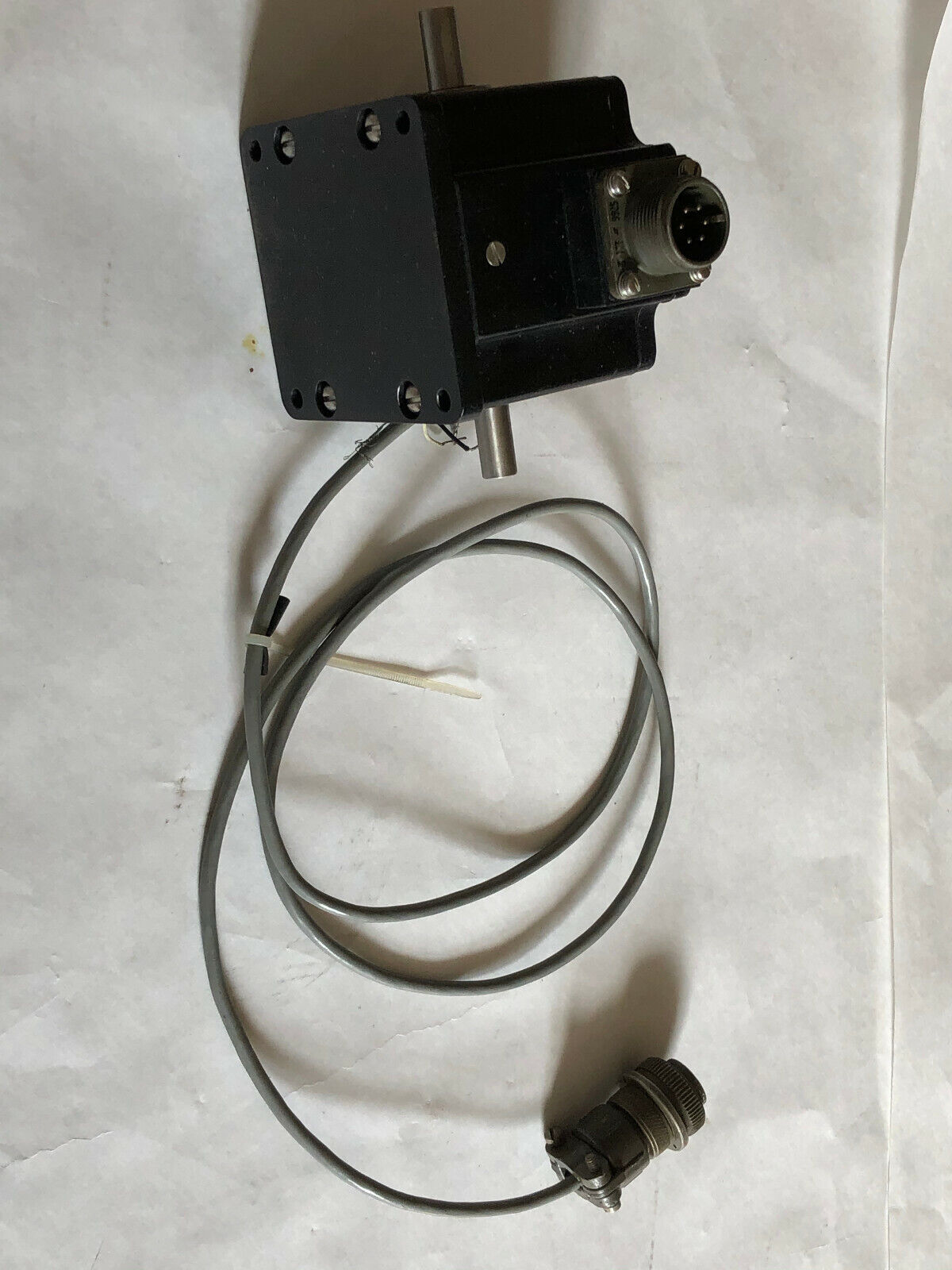 New Stegman Hd32 1 5E,0300,6-111443-0300 Rotary Encoder,Shaft Diameter 3/8",Ew