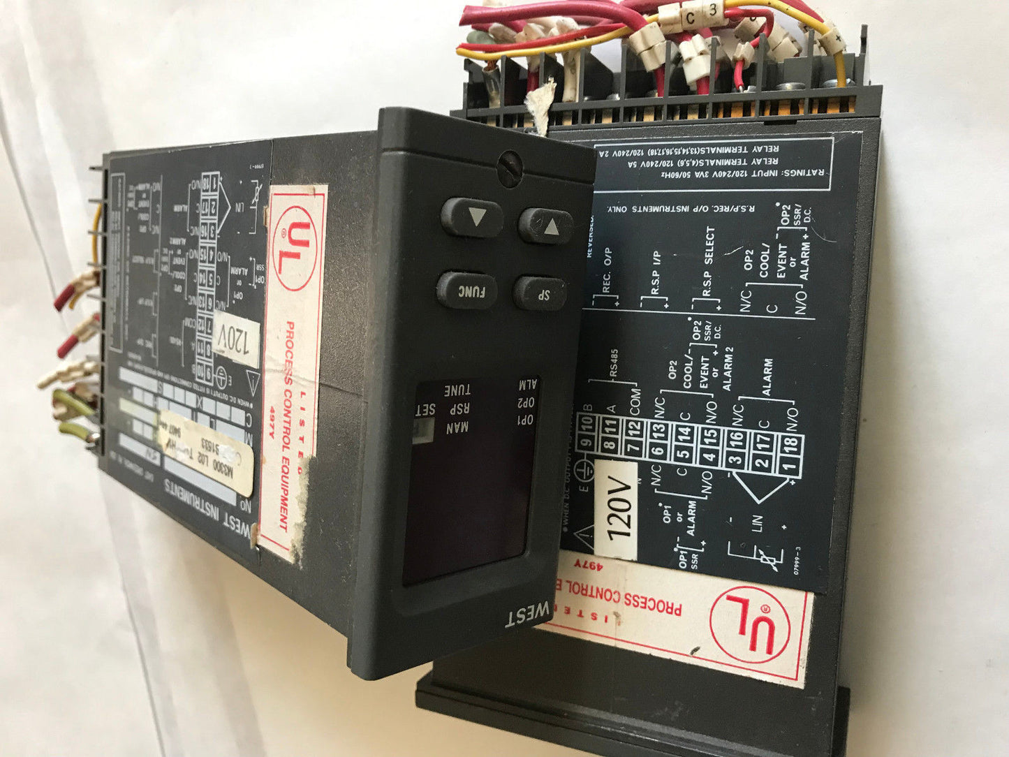 West Instruments M3300 L02 H10 Process Control Equipment 120V,M3300 L02 H10,Es