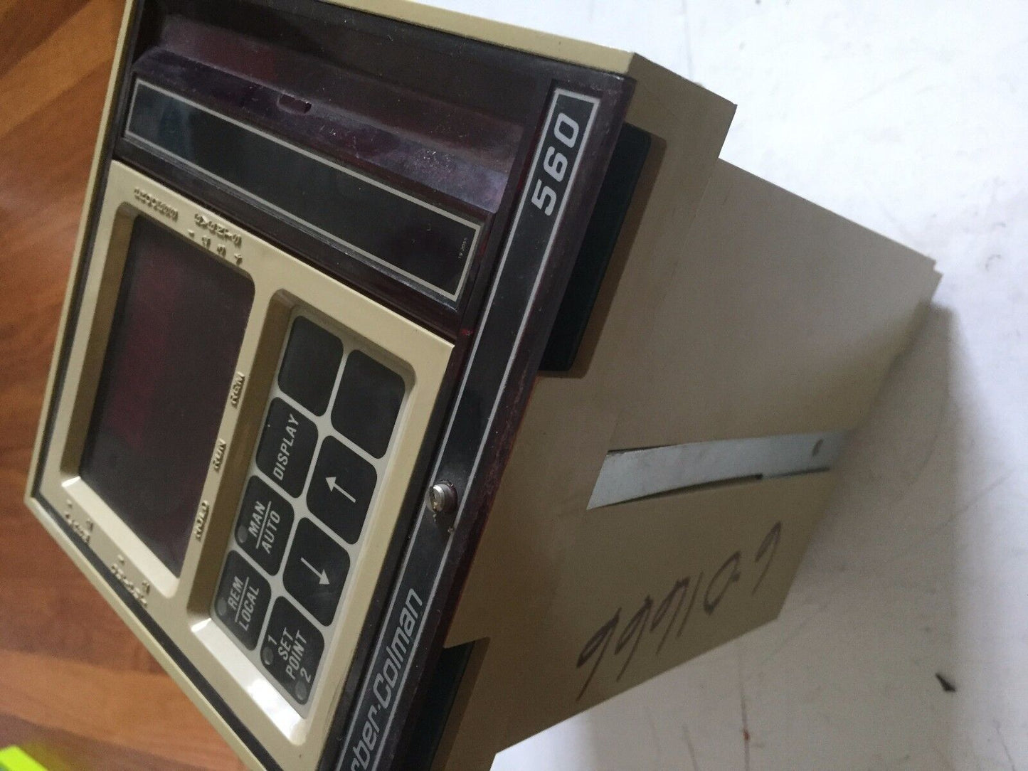 Barber-Colman 561A-02030-330-0-00,560 Temperature Controller 0-2000F,Ec