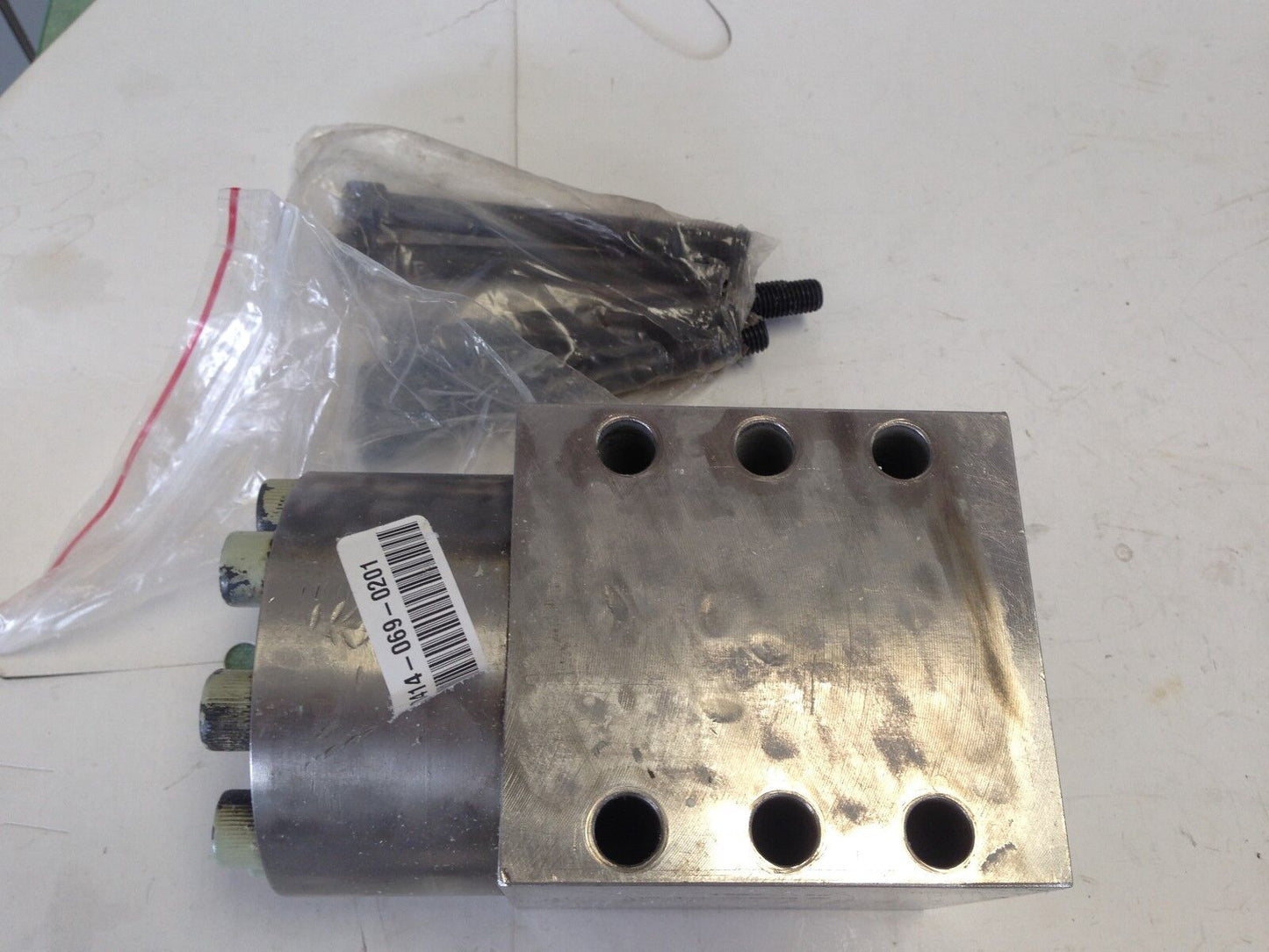 New Hauhinco 6143652 Medium Hfa Hydraulic Valve, 700-Bar,1203 .96,B Xa,Te