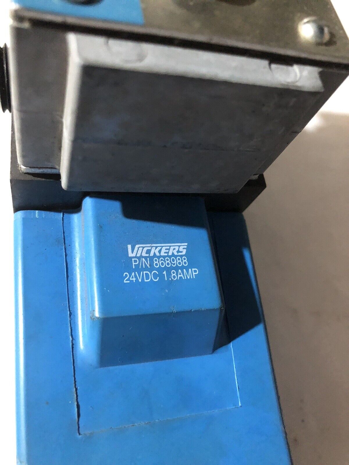 Vickers Pa5dg4s4lw-012C-H-60-S471 Hydraulic Pilot Valve,24 Vdc 868988 1.8A,Tn