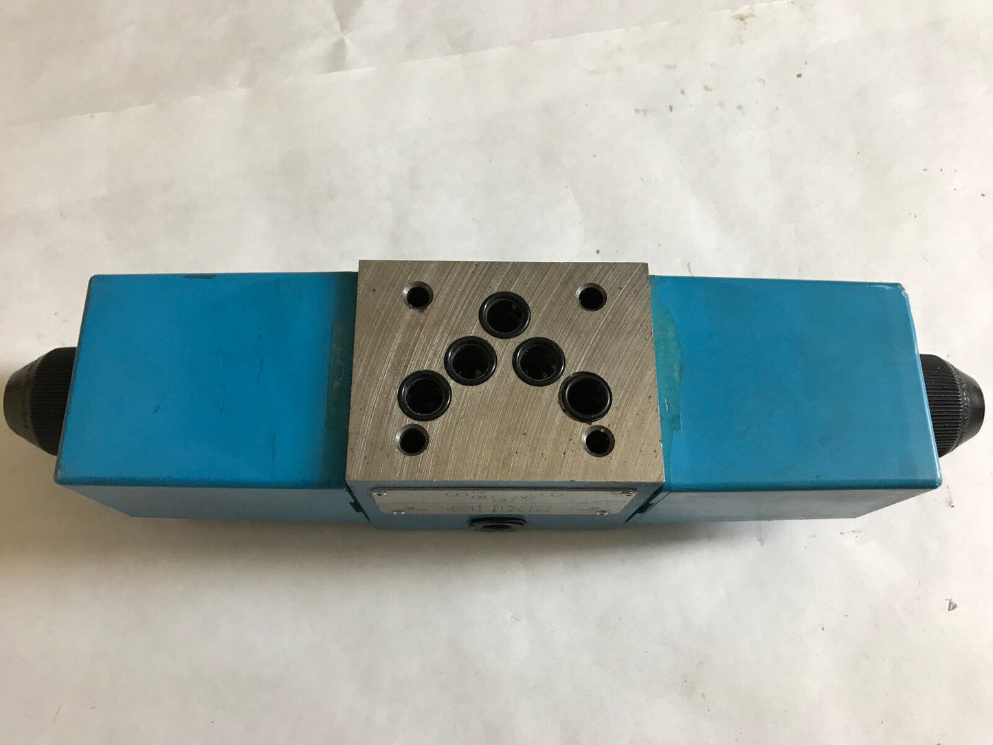 Vickers 02-126111 Dg4s4 012N H 60 Hydraulic Directional Pilot Valve,868988,Ac