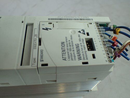 Lenze 45456620,Lenze 8200 Vector Drive,E82ev751_2B,D-31855,.75Kw 0-230/240V,Fd