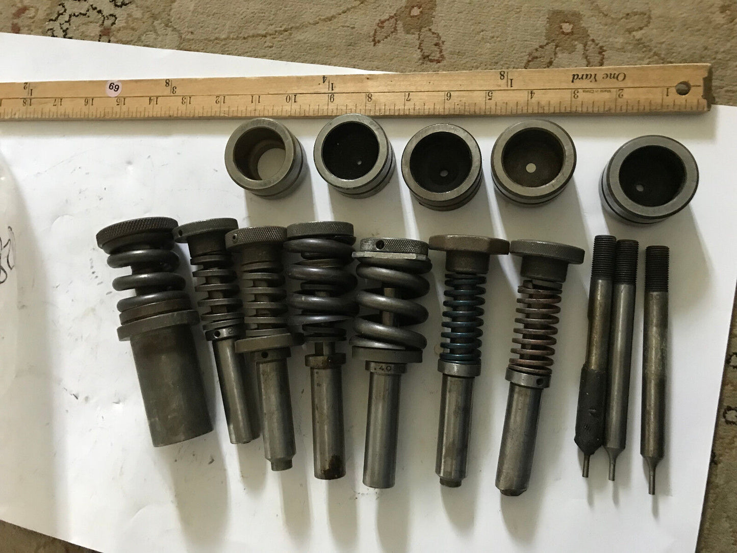 Lot 10 Strippit Wt .989 +.009, Wt 234,Round Punch & Die Mixed Wt 989,Wt 406,Eo