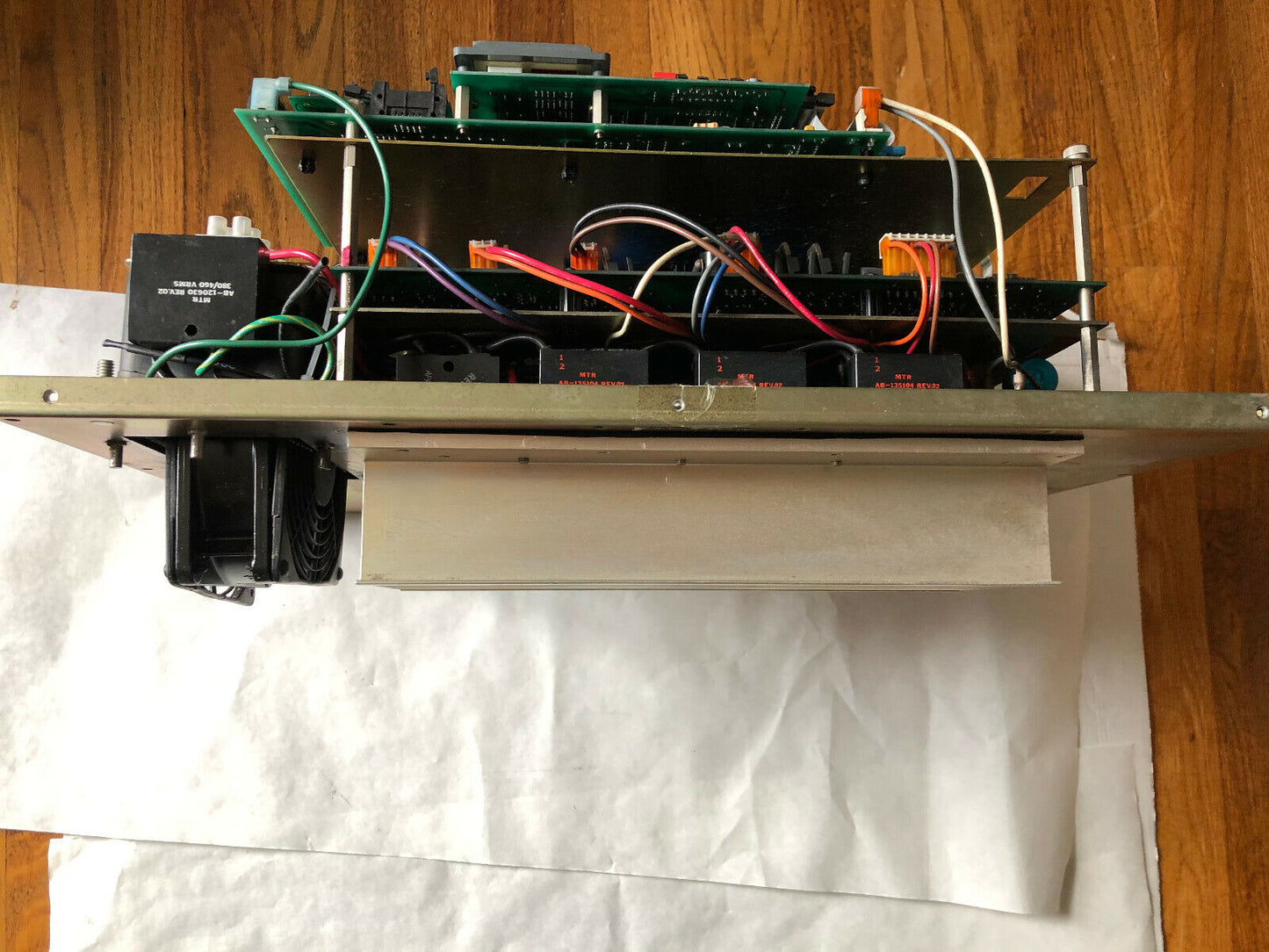 Allen Bradley 1336-B030-Eof,1336-B030-E0f 3-Phase Ac Drive,(Plastc Fan Damage,Ew