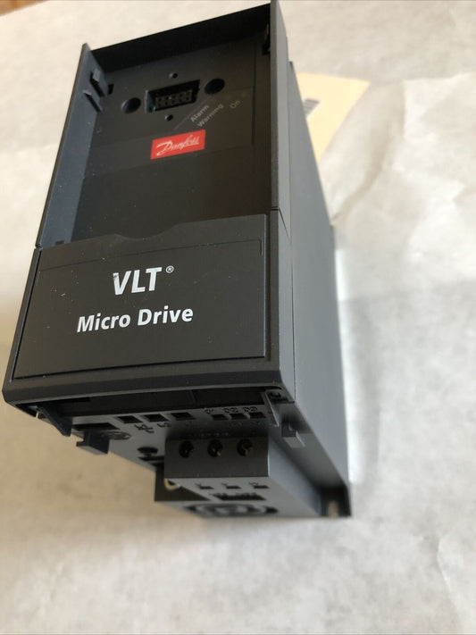 New Danfoss 132F0003 Vlt Micro Drive, 1 Hp, 3-Phase, 200-240 V, Fc-051Pk,Fi