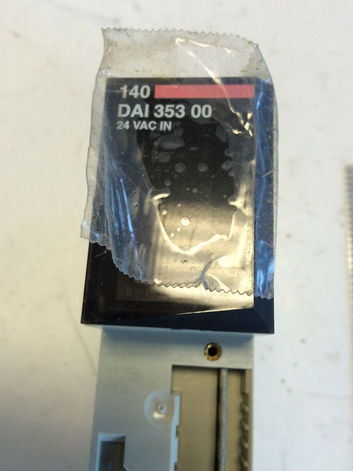 New Schneinder 140-Ddi-353-00 Tsx Quantum  Module,140 Dai 353 00 24 Vac,Ew