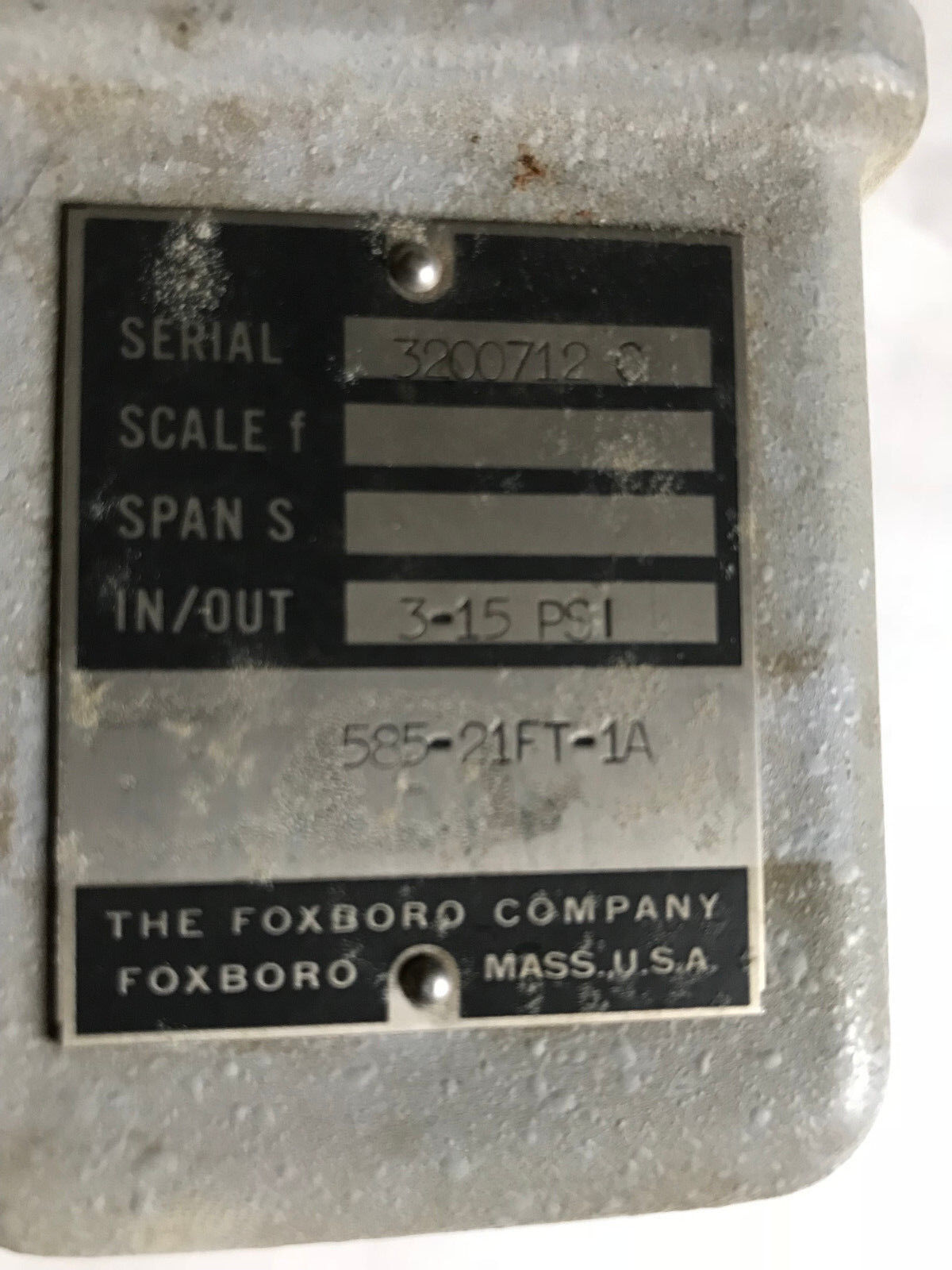 Foxboro 557 Square Root Extractor Input 3-15 Psi,585-21Ft-1A,Sb