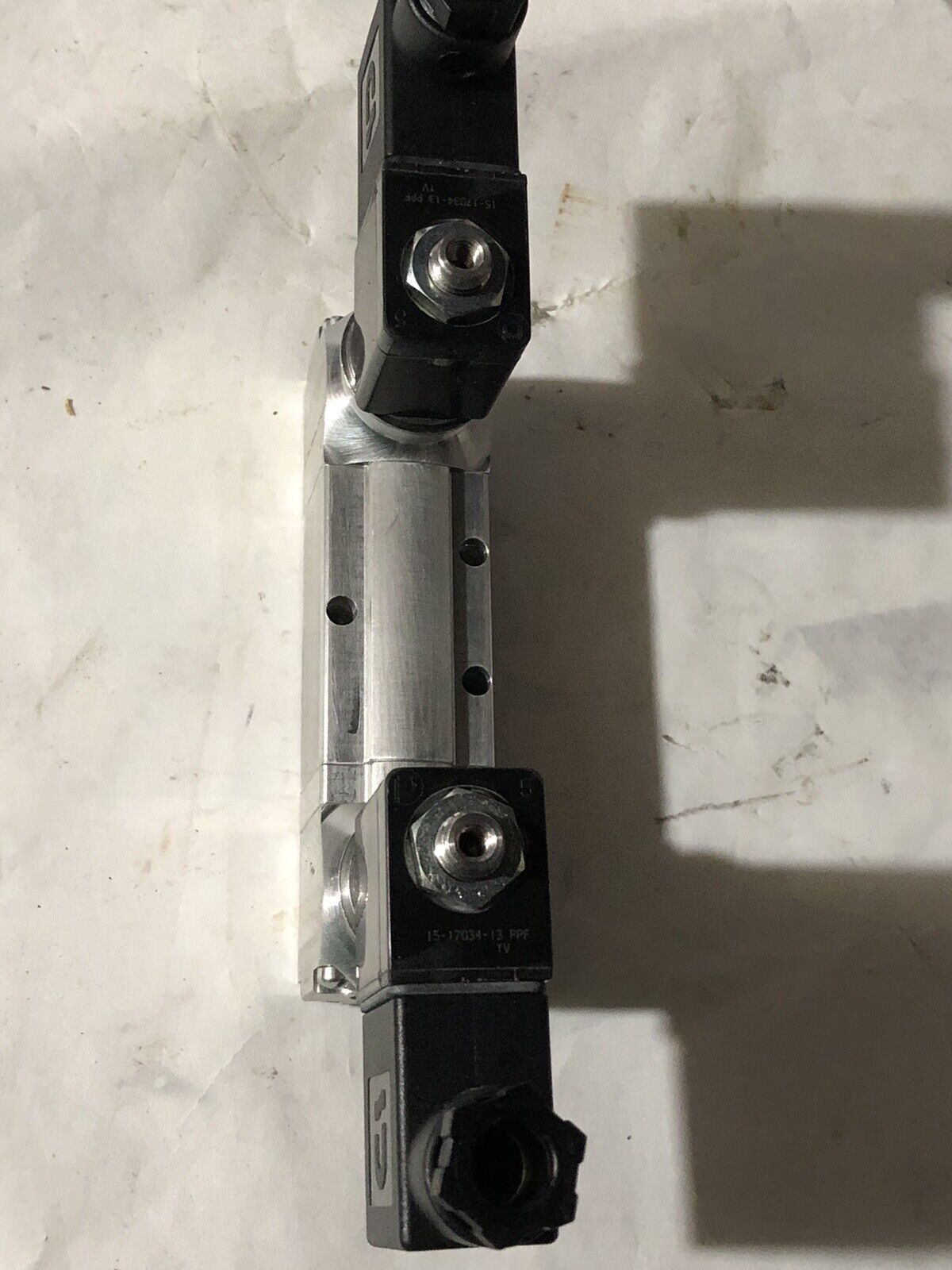 Versa Kxx-4333-Hc-3-D024 4Way Pneumatic Directional Valve Kxx-4333-Hc-3-D 024,Tn