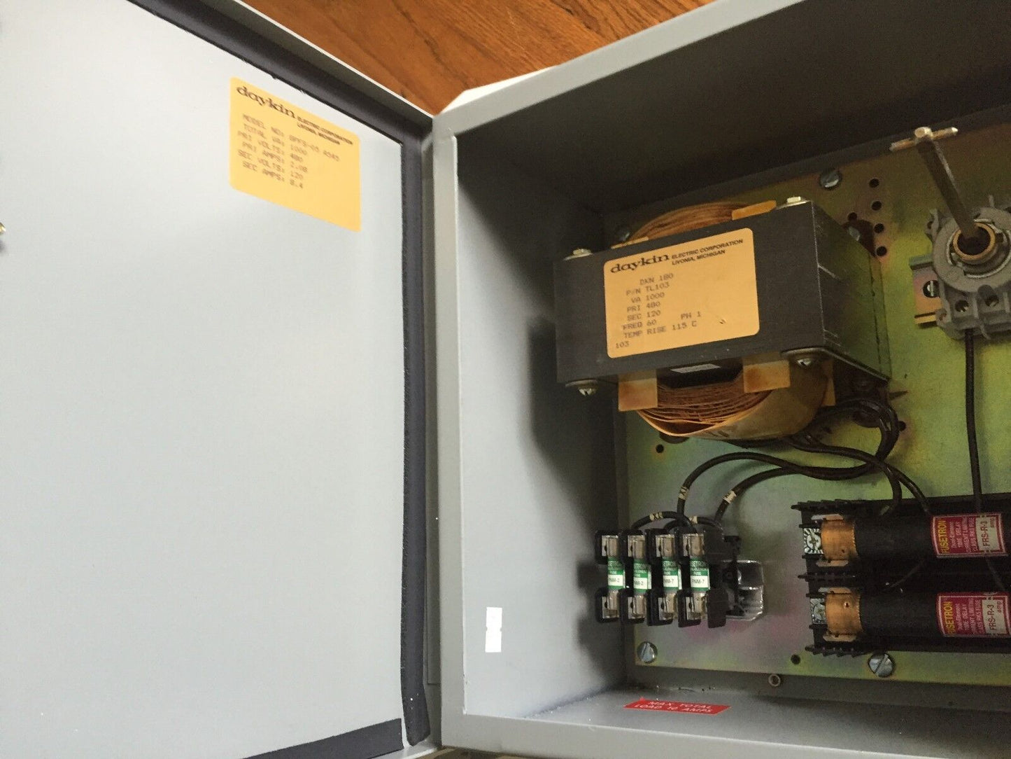 Daykin Dkn 180,Tl103,Gpfs-05A545 Disconnect 480Volts Separate Circuit Dkn180,Ad