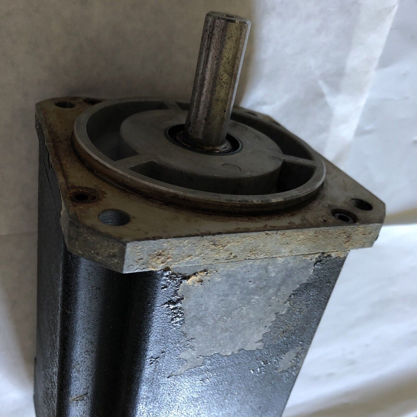 Vickers Mt504a9-F9a1-071 Fas Mt Servomotor,8192 Enc Ppr 3Ph,230V (Part Only),Bk