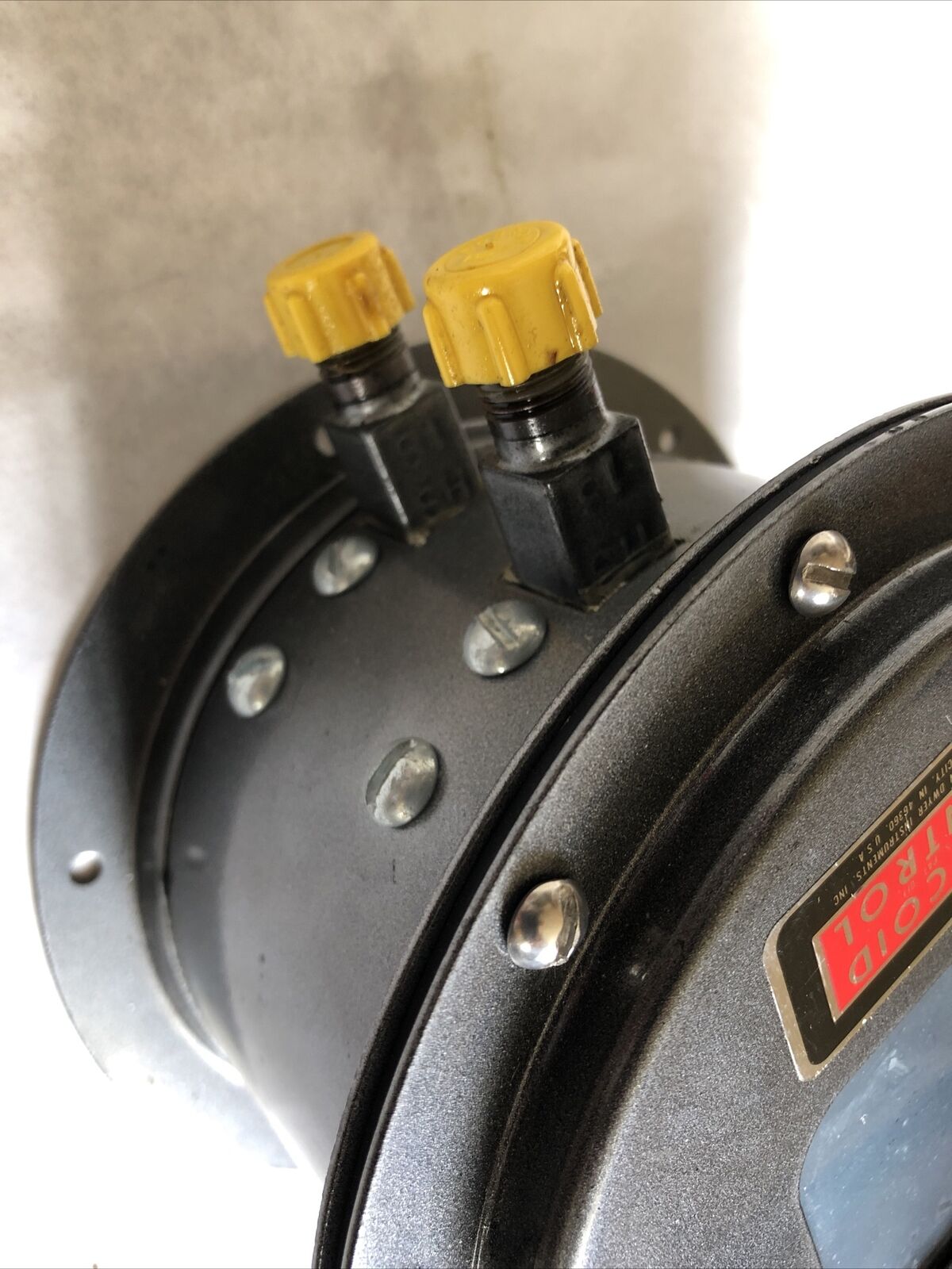 New Dwyer  Bbw-523-3-8S Pressure Switch Differential Dual Tubes,Bb