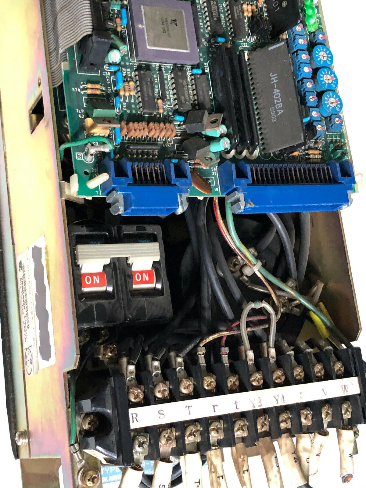 Yaskawa Nnc-20Caw,Cacr-Sr 30Sz1sdy230 Servo Drive Cacr-Srca 30Dzsy230,Aj
