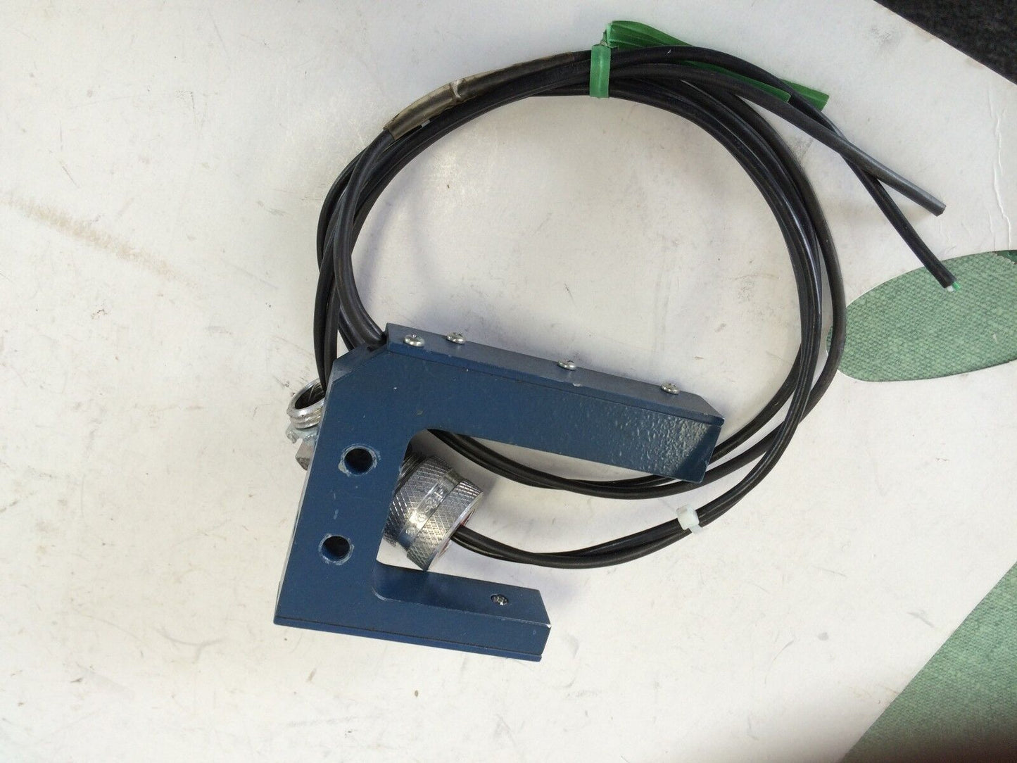 Cutler-Hammer 1372As3335 Eaton Photoelectric Analog Slot Sensor,Si