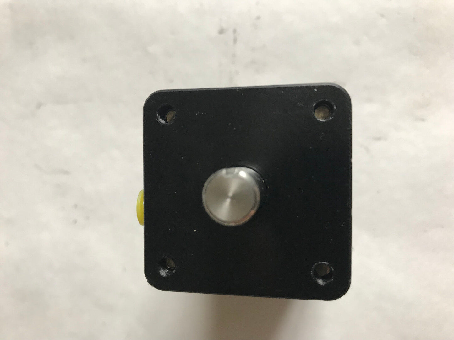 New Imc Turn-Act 032-B5104 Pneumatic Rotary Actuator 3/8" Shaft,032-85104,Si